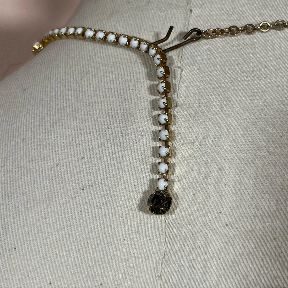 Antique 1940's Retro Art Deco White Milk Glass Emerald Cut Choker Necklace